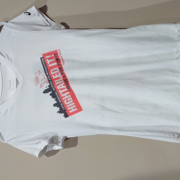 Asics Tops - Flying pig Marathon, white running shirt, asics
